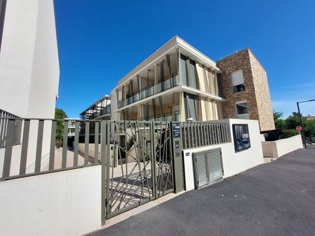 location Appartement T2 DE 41.35m² À SAINT JEAN DE VEDAS - Photo 5