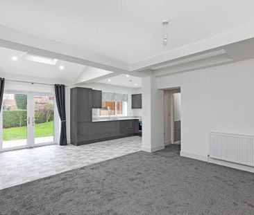 4 bedroom semi-detached house to rent - Photo 2