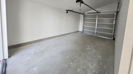 Brand New 2BR Townhouse –Ensuite-Garage-Paparoa St - Photo 2