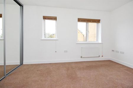 2 bedroom semi-detached house to rent - Photo 5