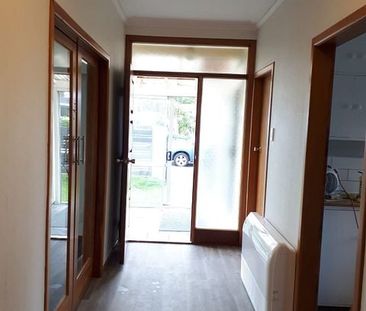 Charming 3BR Beach Retreat - Photo 4