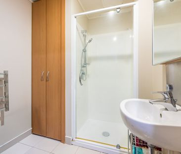 CBD Outlook - Two-Beddy with City Views - Photo 6