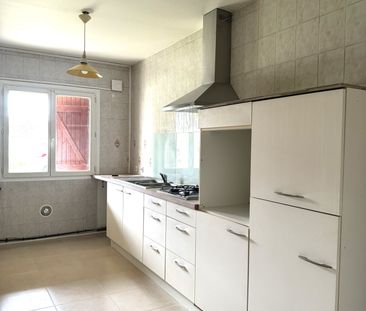 Location Appartement 3 pièces 64m² ST RAMBERT D ALBON 26140 - Photo 2