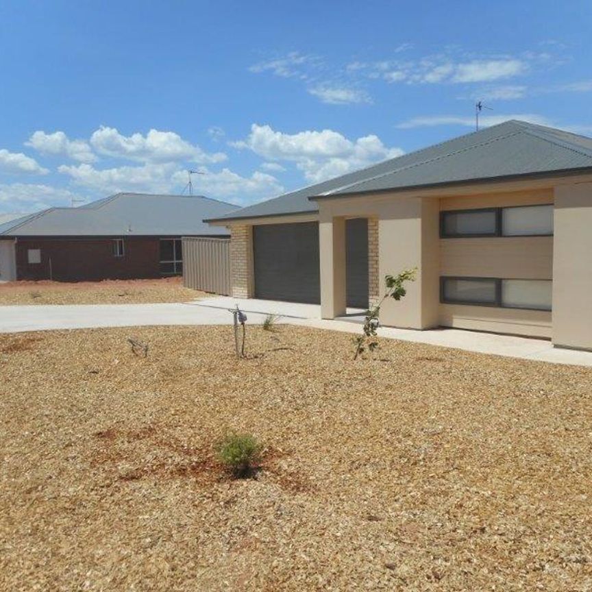 123 Shirley Street &lpar;St Eyre Estate&rpar;&comma; Port Augusta West - Photo 1