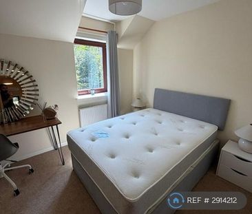 2 bedroom terraced house to rent - Photo 2