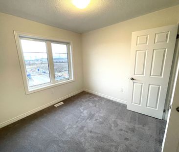 For Lease - 103 Air Dancer Crescent, Oshawa, Ontario - Photo 2