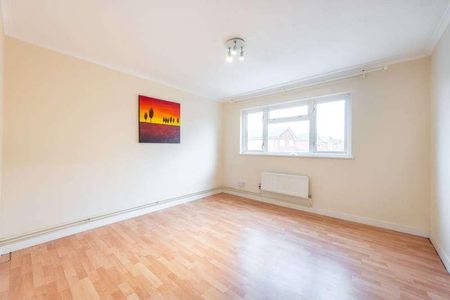 Dimmock Drive, Greenford, UB6 - Photo 3