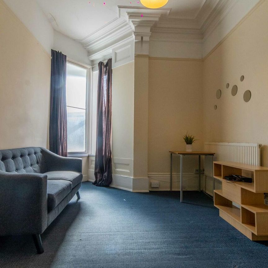 Flat 1 , 23 Park Street - Photo 1