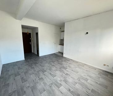 Location Appartement 1 pièce 28m² - Photo 5