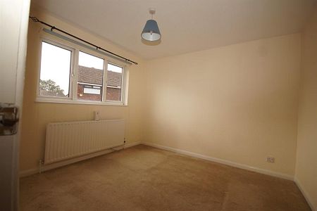 3 Sanderling Drive, St Mellons, Cardiff CF3 0DA - Photo 2