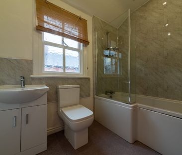 3 Bed Semi-Detached House, Oakfields Road, NG2 - Photo 1