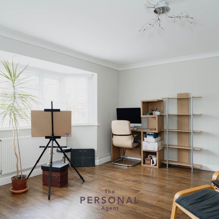 Danehurst Court, Epsom - Photo 1