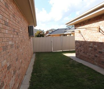 Freestanding Three Bedroom Ensuite Townhouse - Photo 1