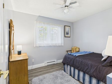 For Lease - 390 MacDougall Drive Unit# 2, Kincardine, Ontario - Photo 2