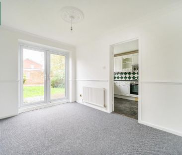 4 bedroom semi-detached house to rent - Photo 1