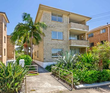 Bondi 2 Bedroom Apartment With LUG - Photo 5