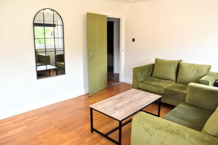 3 bedroom apartment to rent - Photo 3