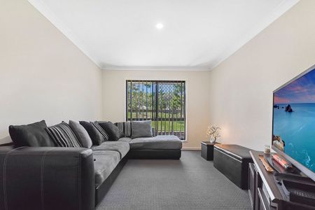 21 Bellinger Key, Pacific Pines, QLD 4211 - Photo 2