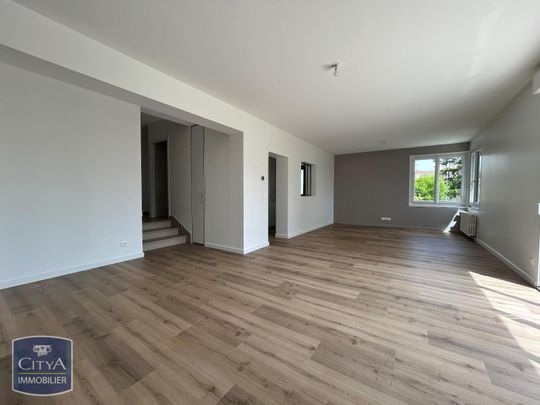 Location Maison 4 pièces 124m² NIORT 79000 - Photo 1