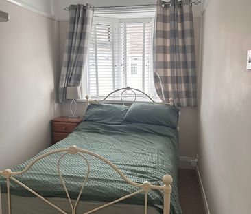 3 Bed Semi-Detached House, Willoughby Road, CH44 - Photo 3