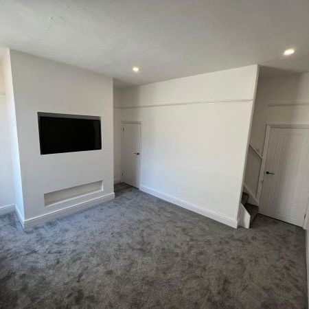 Holcombe Road, Greenmount - Photo 1