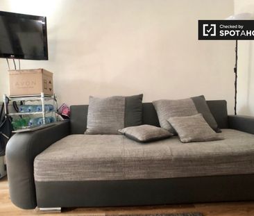 Large room in shared apartment in Stoneybatter, Dublin - Photo 3