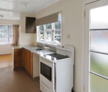 3 BEDROOM FAMILY HOME! - Photo 3