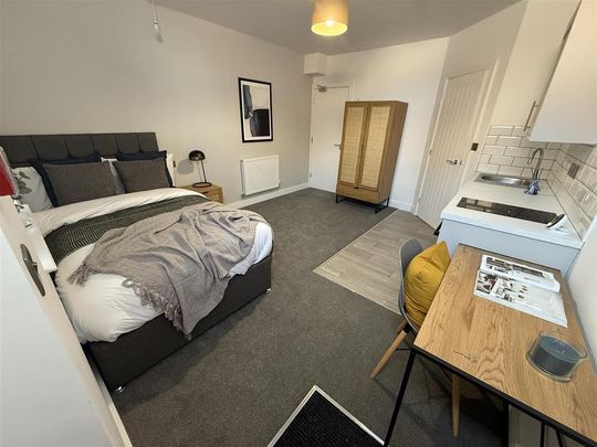 1 bedroom in a house share to rent - Photo 1