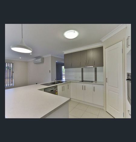 Modern Brick Home Kearneys Spring - Photo 2