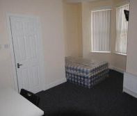 1 Beechwood Mount, Leeds, LS4 2NQ - Photo 2