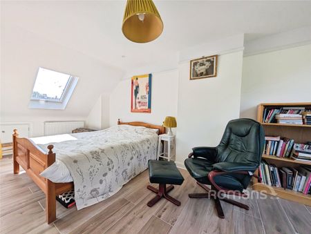 property to rent - Photo 5