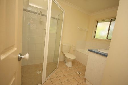 TOWNHOUSE - LIGHT BRIGHT & AIRY - Photo 4