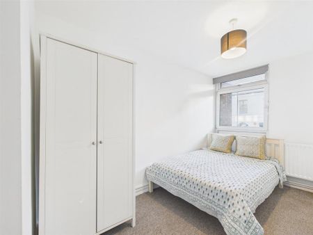 4 bedroom apartment to rent - Photo 3