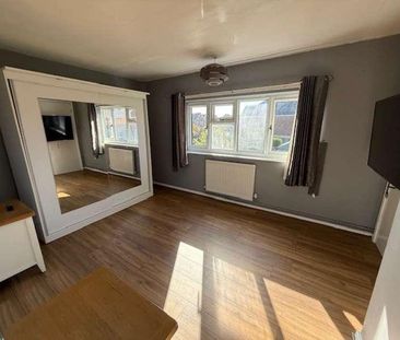 Riseway, Long Riston, Hull, HU11 - Photo 4