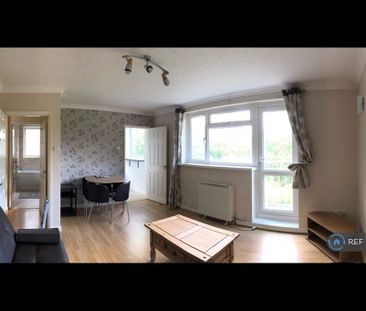 2 bedroom flat to rent - Photo 1