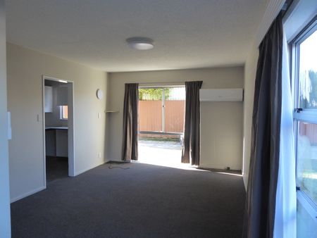 2 BEDROOM UNIT IN HANDY LOCATION - Photo 2