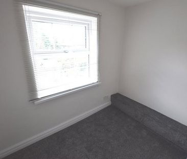 2 Bedroom Terraced To Let - Photo 3