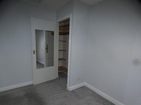 2 bedroom semi-detached house to rent - Photo 5