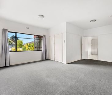 Open the Door and Prepare to be Amazed - Photo 5