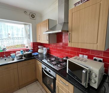 3 Bed End Terrace, Stanley Road, NG7 - Photo 4