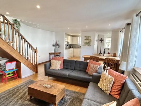 2 bedroom semi-detached house to rent - Photo 3