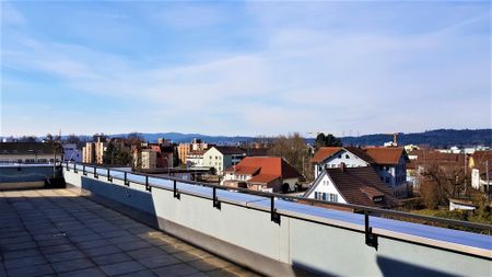 HELLE UND ZENTRALE ATTIKA-WOHNUNG MITTEN IN OBERENTFELDEN - Foto 2