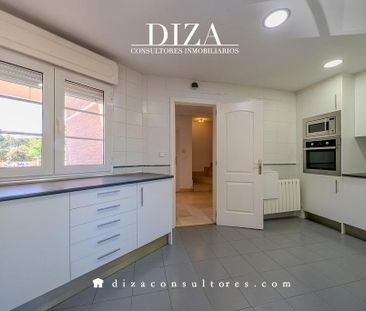 4 bedroom luxury Villa for rent in Madrid, Autonomous Region of Madrid - Photo 1