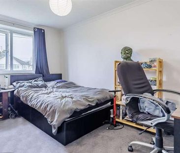 Weald Hall Lane, Thornwood, CM16 - Photo 3