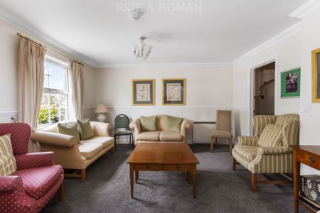 1 Bedroom Apartment - Photo 2