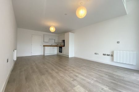 Edinburgh Gate - Photo 3