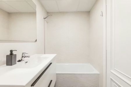 Calle de Guillem de Castro, Valencia, Valencian Community 46007 - Photo 5