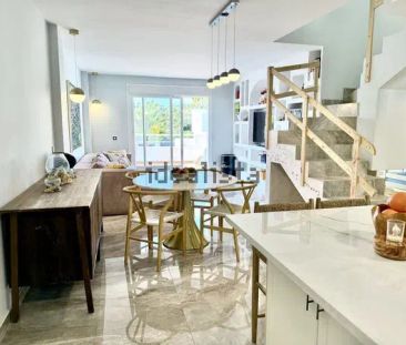 Alquiler de dúplex en Urbanizacion Cortijo Casareno - Photo 1