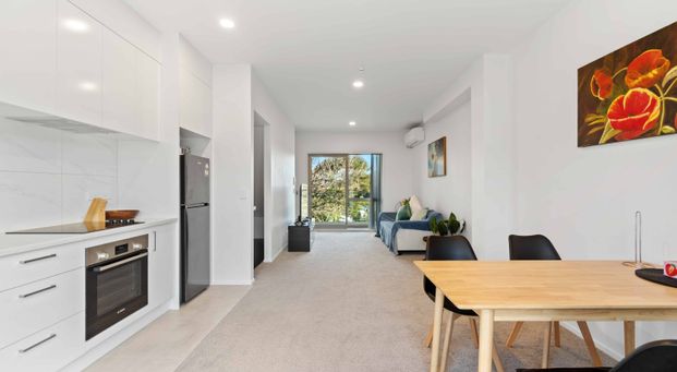 stylish two bedrooms unit - Photo 1