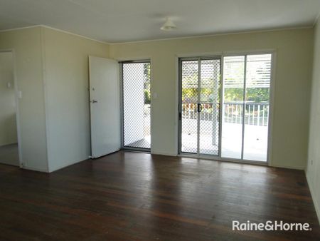 7 MUIRHEAD STREET, Clinton, QLD 4680 - Photo 2